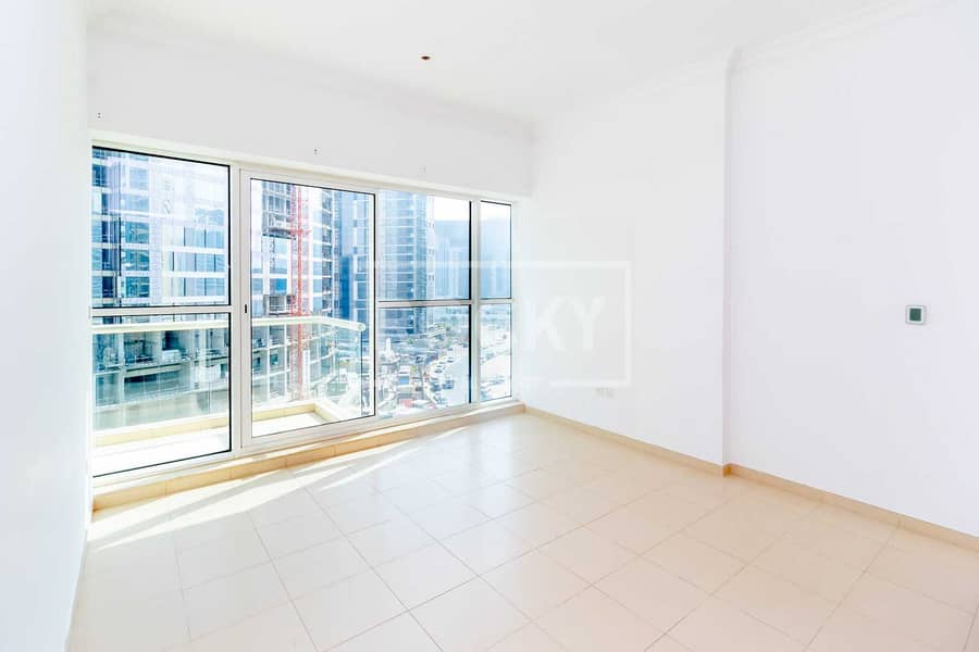 4 Spacious|1 Bed|Road View|Mayfair Tower
