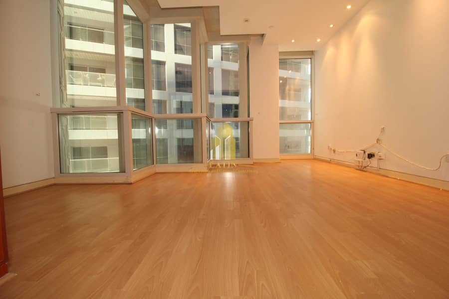 Featured location ! | 1 bedroom apartment with parking facility and nearby amenities! Featured location ! | 1 bedroom apartment with parking facility and nearby amenities!