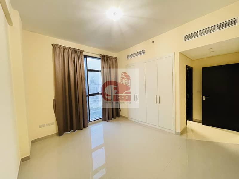 10 1 Month Free | Chiller Free Huge 2/BR | Laundry Room | Gym Pool & Parking