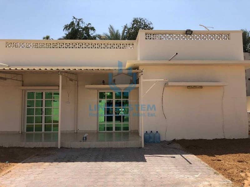 2 Nice Ground Floor villa 4 Bed Hall in Sharjhah