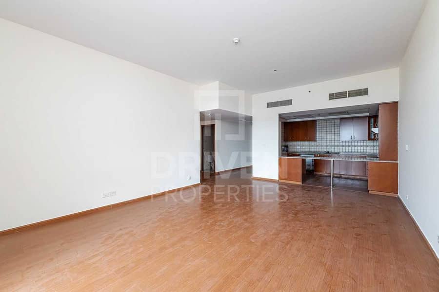 2 Huge and Upgraded 3 Bedroom Apt in Foxhill
