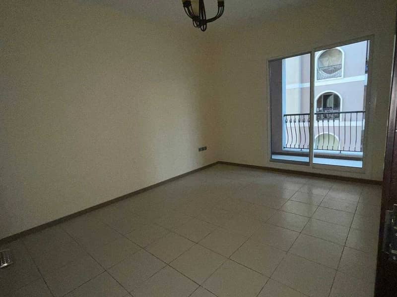 5 Large 1 bedroom with balcony for Rent