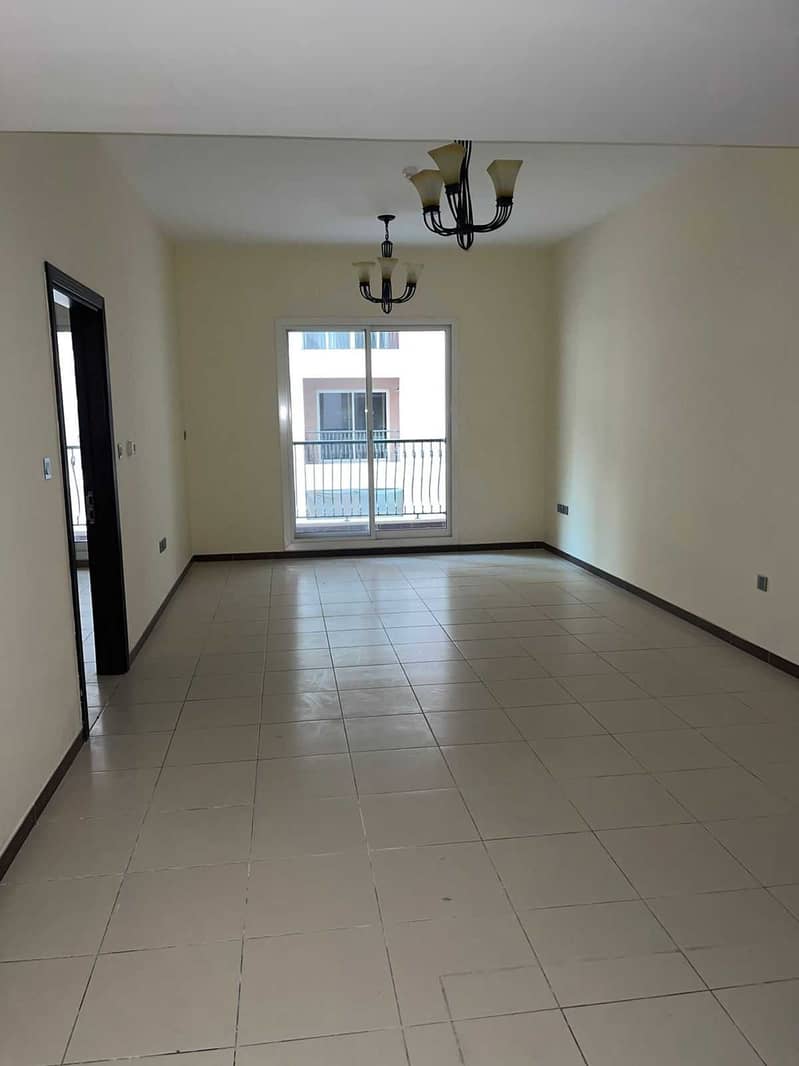 7 Large 1 bedroom with balcony for Rent