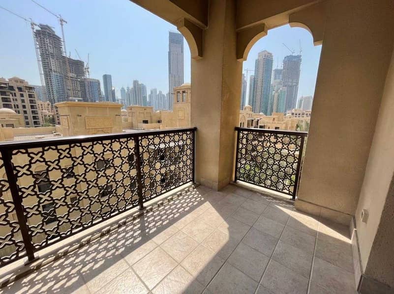 Spacious Unfurnished 2 Bed | Well-kept | Low Floor Spacious Unfurnished 2 Bed | Well-kept | Low Floor