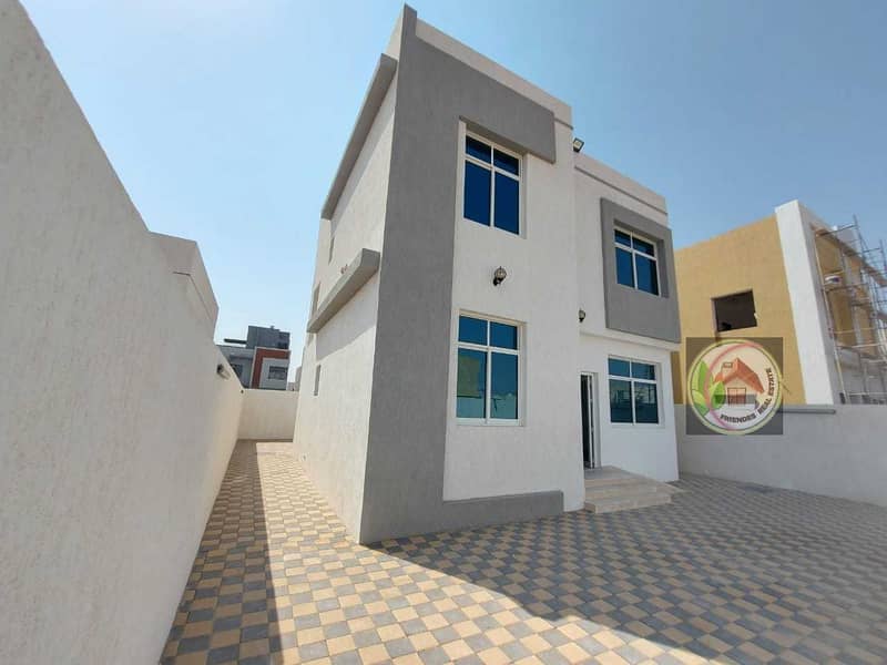 Villa for sale in a very privileged location in Ajman on a main street opposite the mosque with the possibility of bank financing directly from the ow