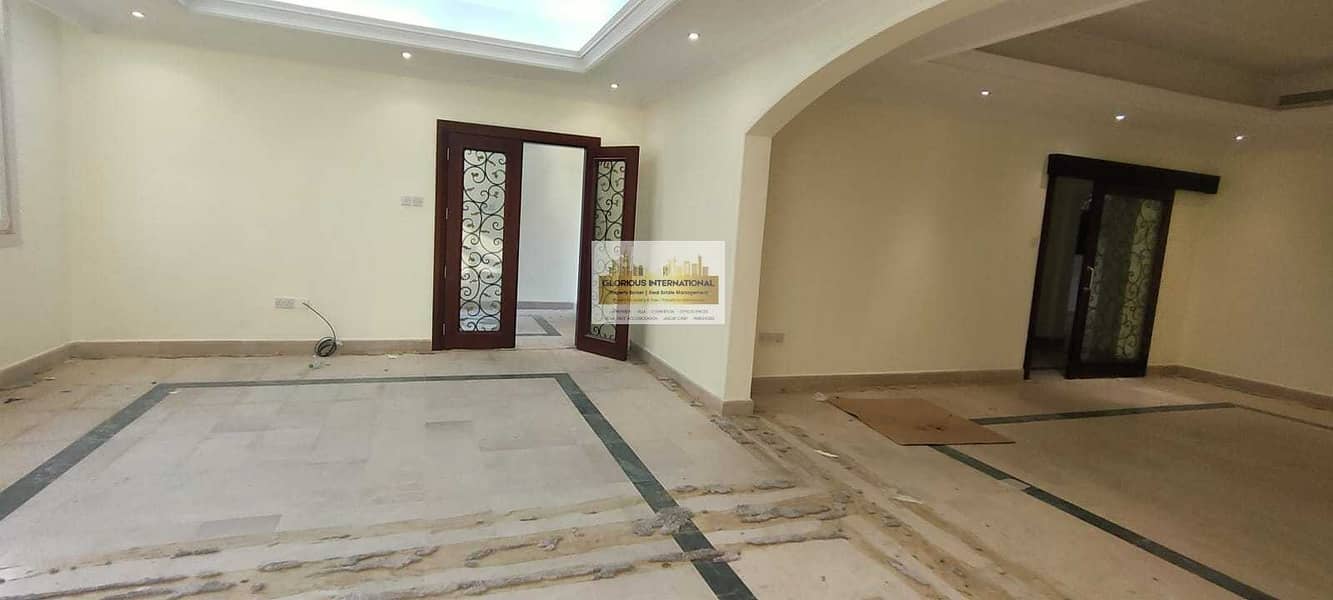 6 Exceptional 5BR Muroor Near Police College