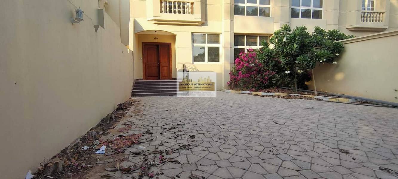21 Exceptional 5BR Muroor Near Police College