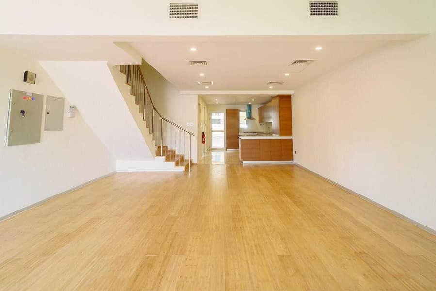 Huge 4 Bedroom Villa for Rent in Best Price @120/4 chq available from mid of October 2021 . Huge 4 Bedroom Villa for Rent in Best Price @120/4 chq available from mid of October 2021 .