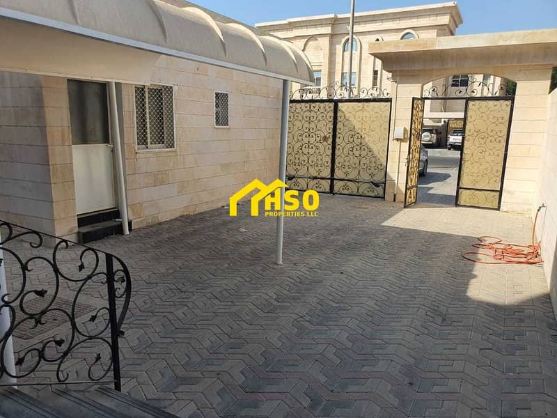 Villa for rent Of 3 floors in the Mushrif area