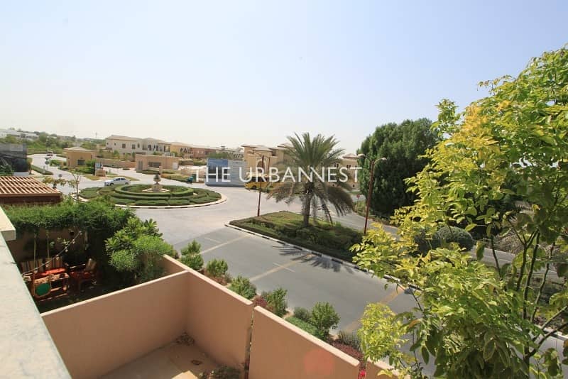 12 Ready to Move in | 2 Bed+M Townhouse | Golf Course