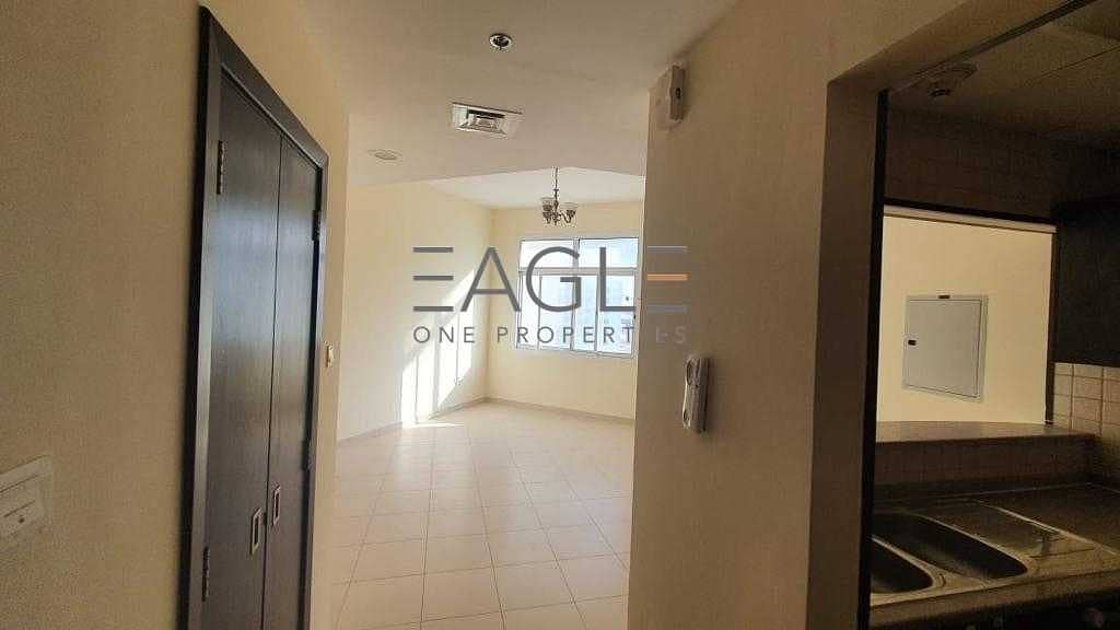 2 Huge  and Stunning 1 BR | Balcony | Liwan Queue Point