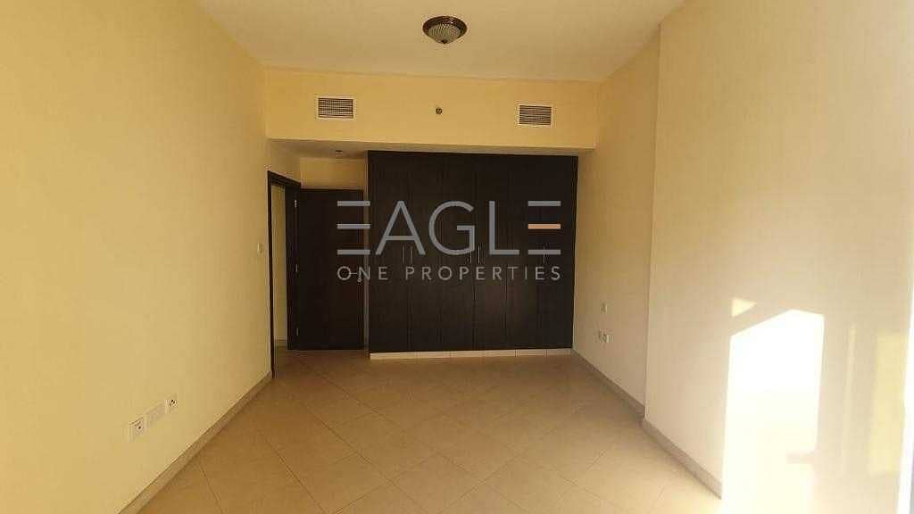 7 Huge  and Stunning 1 BR | Balcony | Liwan Queue Point