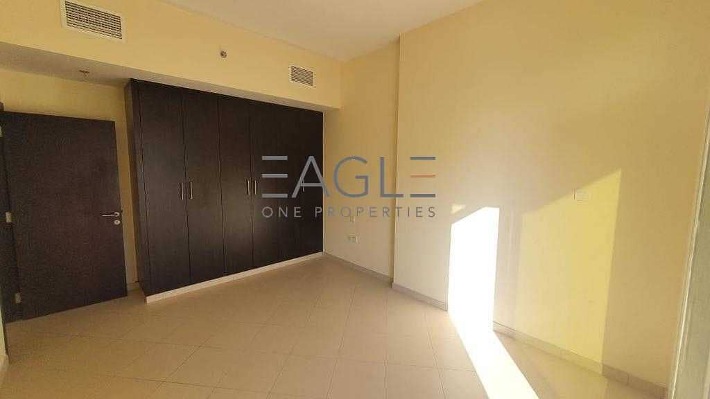 9 Huge  and Stunning 1 BR | Balcony | Liwan Queue Point
