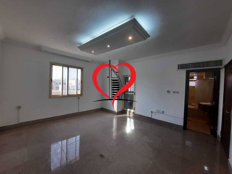BEAUTIFUL STUDIO WITH SEPARATE KITCHEN BEAUTIFUL STUDIO WITH SEPARATE KITCHEN