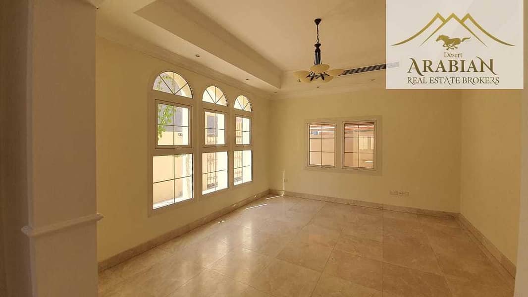 9 INDEPENDENT VILLA | NEAR MOE | LARGE ROOMS |
