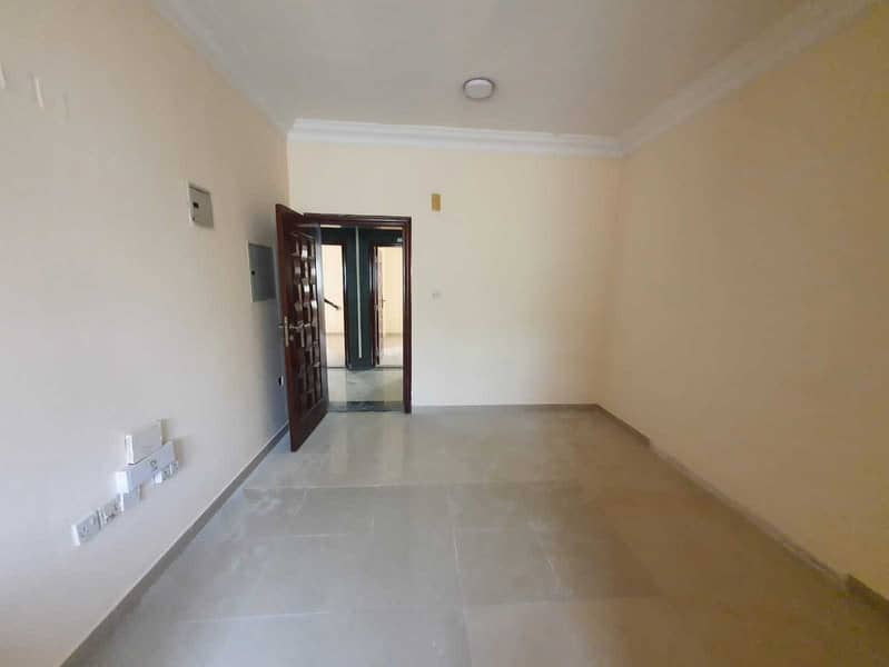 Renovation like New Studio just 9k with one month fre and Separate kitchen in muwielah Sharjah