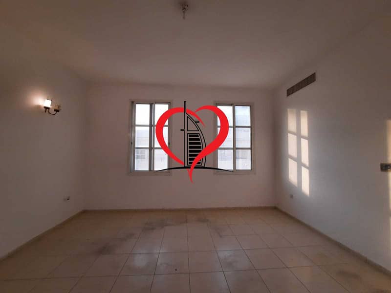 BIG STUDIO WITH SEPARATE KITCHEN AND BATHROOM LOCATED AT AL NAHYAN. BIG STUDIO WITH SEPARATE KITCHEN AND BATHROOM LOCATED AT AL NAHYAN.