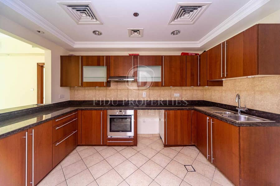 7 Spacious 2 bedroom in Golden mile Palm Jumeirah