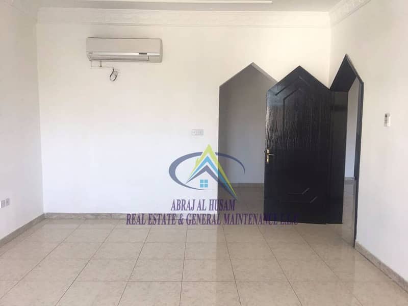 Amazinig 4 bed villa for rent in Khalidiyah only for 140k