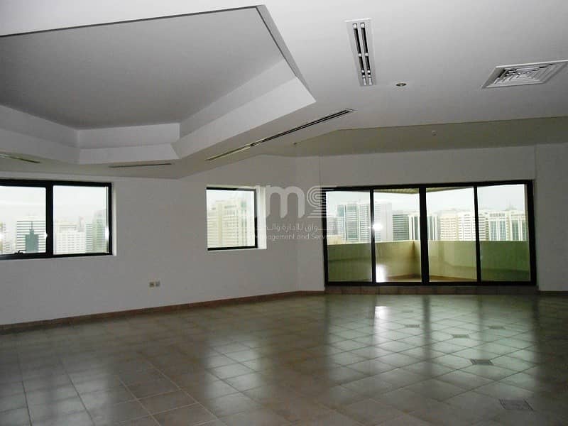 Spacious and amazing 4 bedroom apartment available for rent