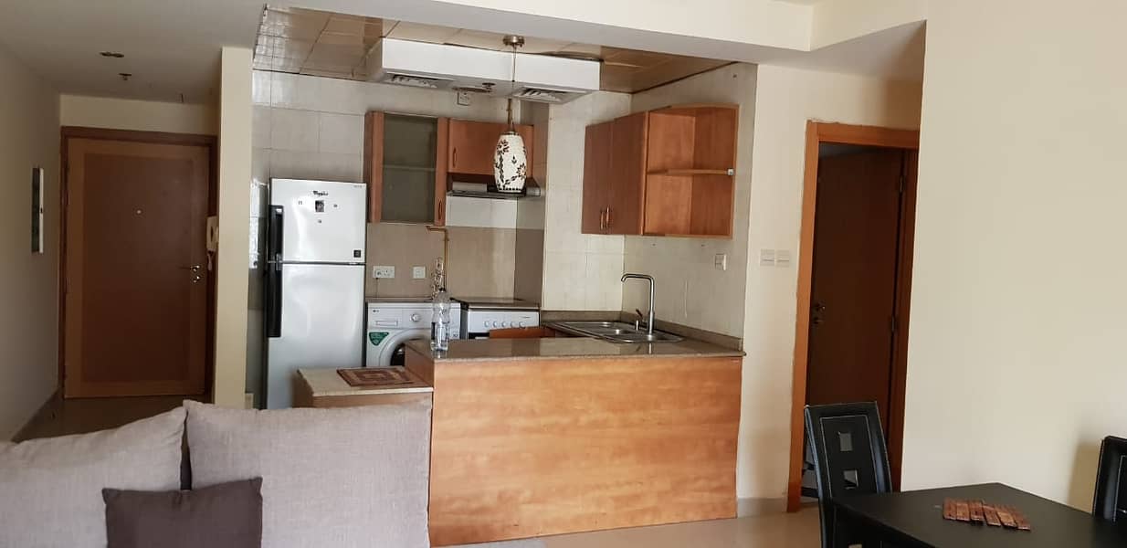 24k 4CHQs 1 Bedroom in CBD 16 With Gym Pool