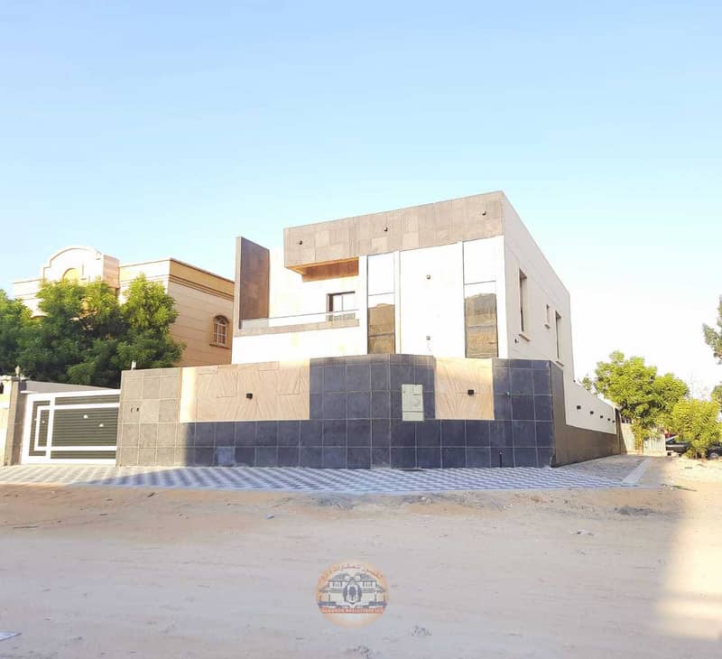 Modern villa for sale in a prime location in Ajman directly from the owner with the possibility of bank financing and installments for a period of 300