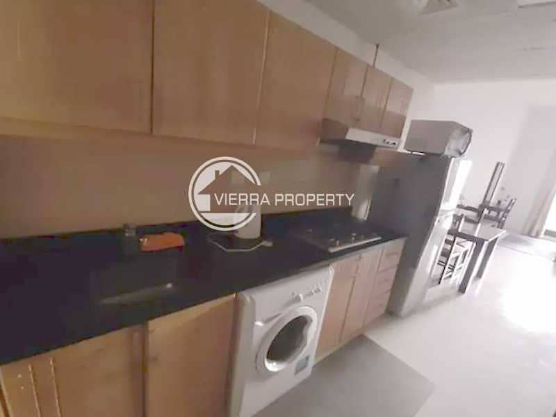 5 High Floor | Furnished | Balcony | Well Maintained