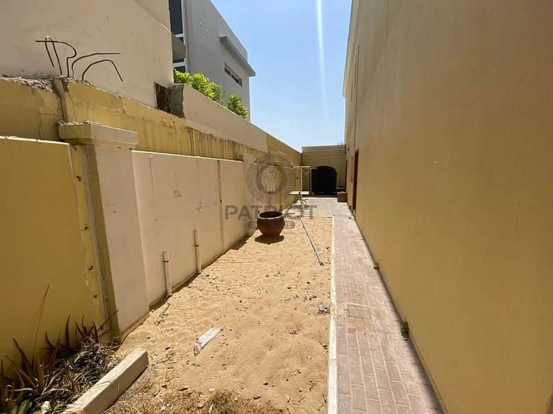 21 LARGE 5BR MAIDS PVT GARDEN SEMI INDEPENDENT IN UMM SUQEIM 2