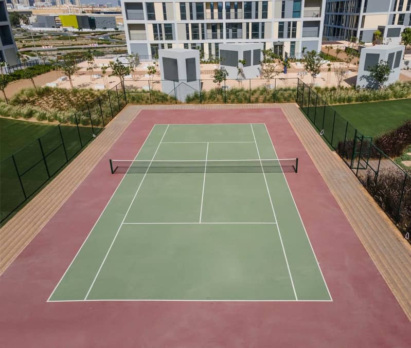 12 Balcony | Shared tennis court | Concierge service