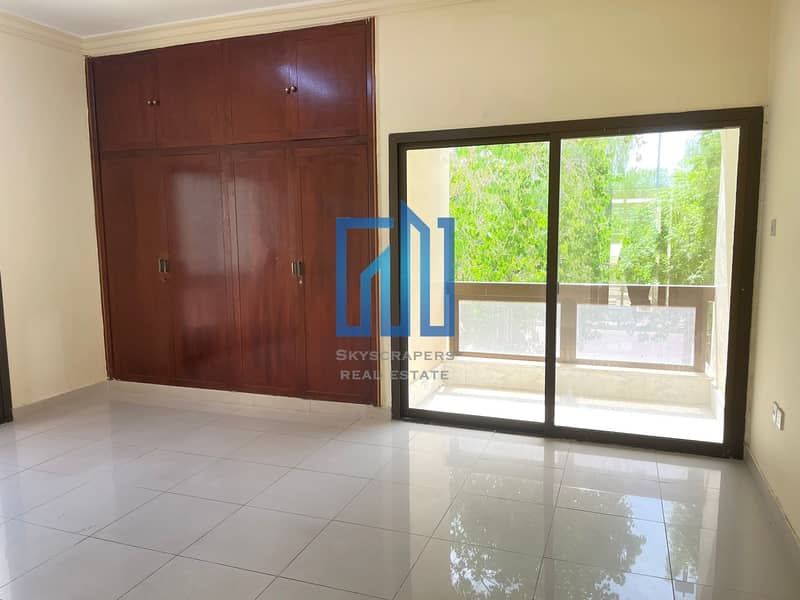 5 Spacious Commercial Villa with Balcony  |  Good Location