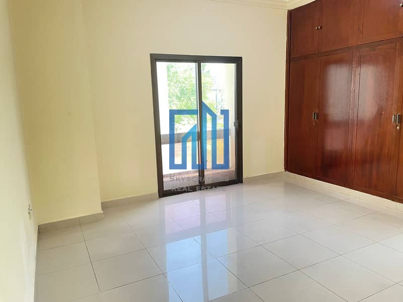 10 Spacious Commercial Villa with Balcony  |  Good Location