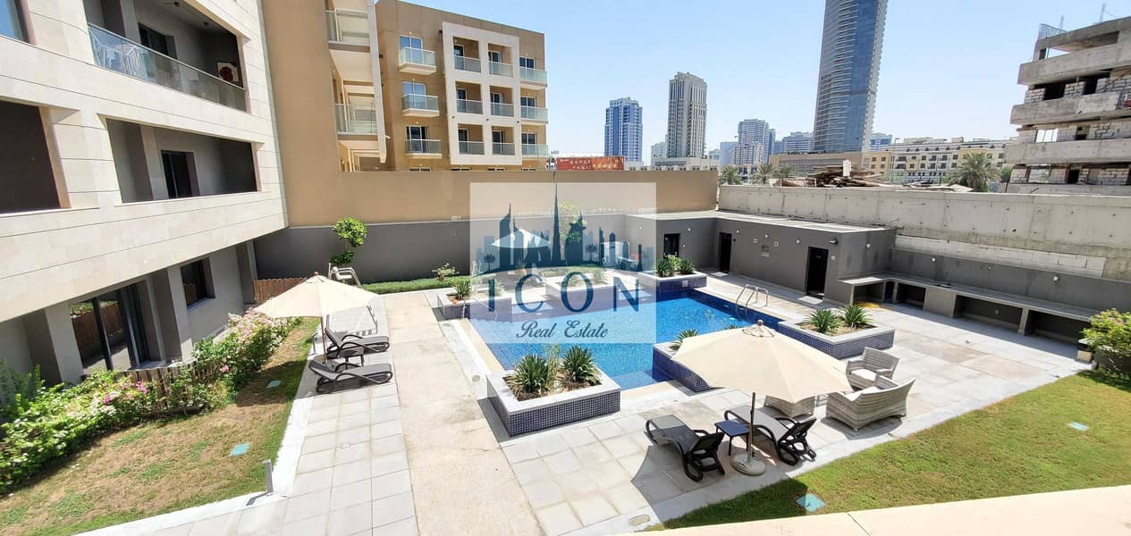 7 pool view studio apartment come and grab the key