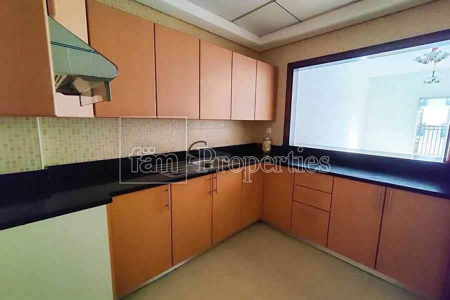 4 Ready to occupy| Spacious| Well maintained