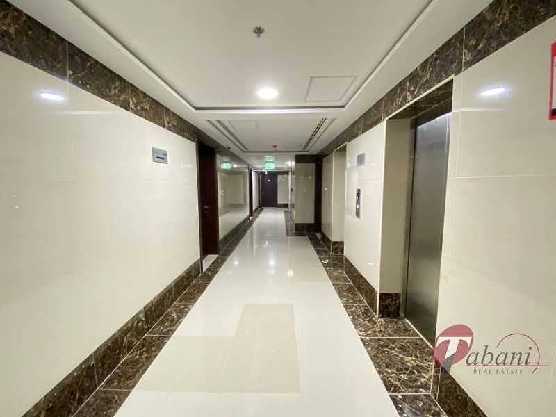 16 Chiller Free |Spacious Apartment |Mid Floor | Vacant