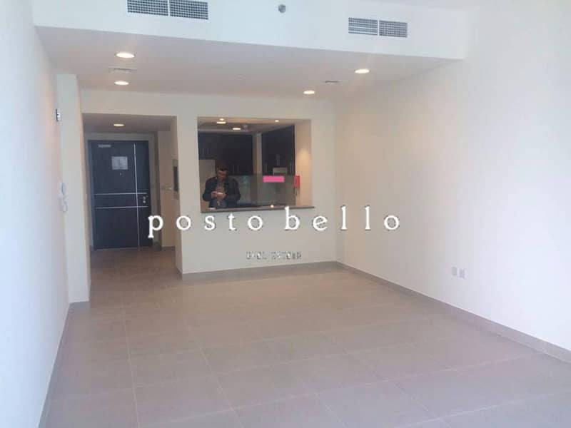 Canal View 2BR Spacious Apt In Dubai Wharf