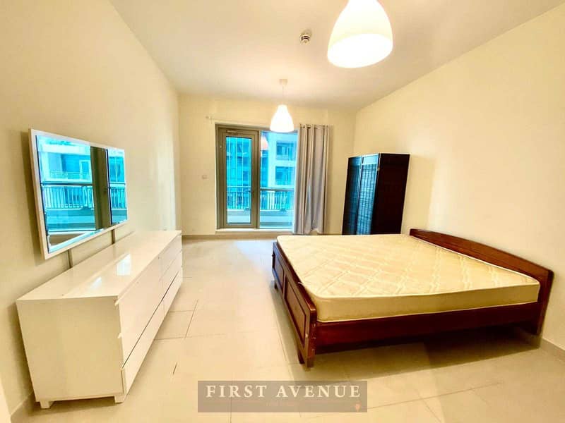 Furnished Studio in Boulevard Central, Pool View