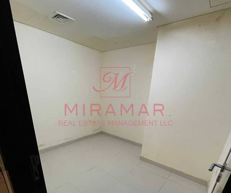 19 HOT FULL SEA VIEW!!! HIGH FLOOR!! LARGE UNIT! 2B+MAIDS!