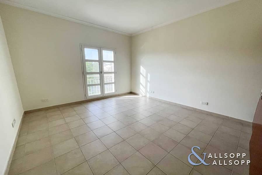 10 Large 2 Bedrooms | Balcony | 1679 Sq. Ft.