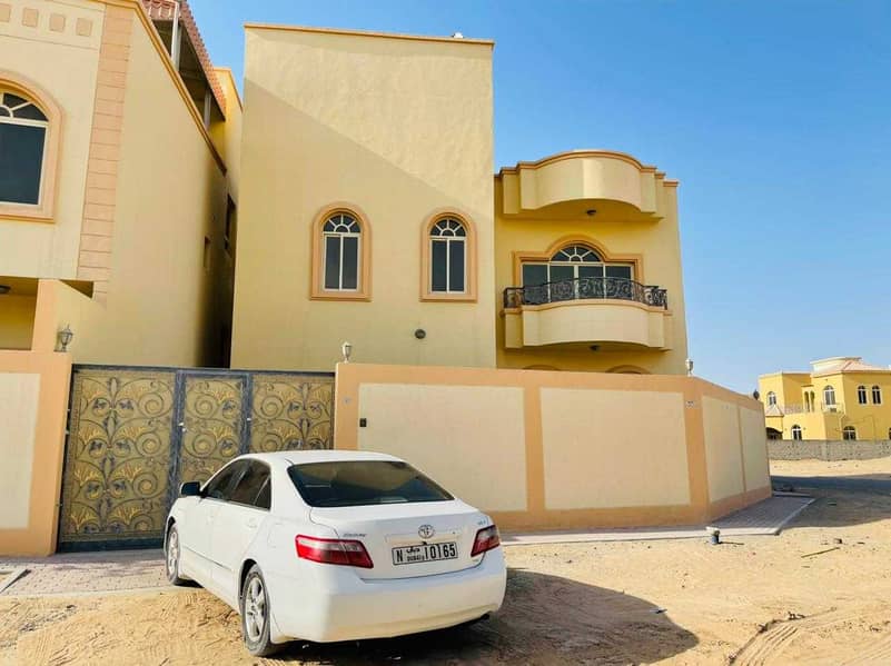 4 BEDROOMS HALL MAJLIS BRAND NEW 4000SQF VILLA FOR FEMLY YEARLY RENT 75000
