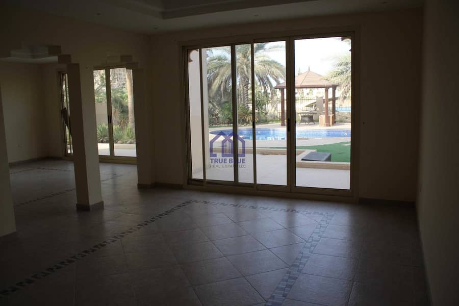 13 AMAZING 4 BEDROOM CORNER VILLA WITH  PRIVATE POOL