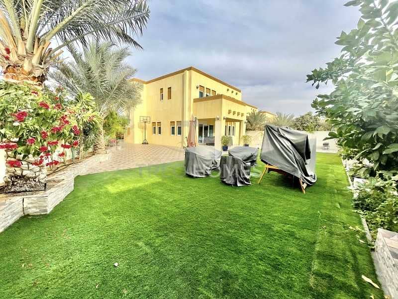 Exclusive | Large Corner Plot | Vacant Now Exclusive | Large Corner Plot | Vacant Now