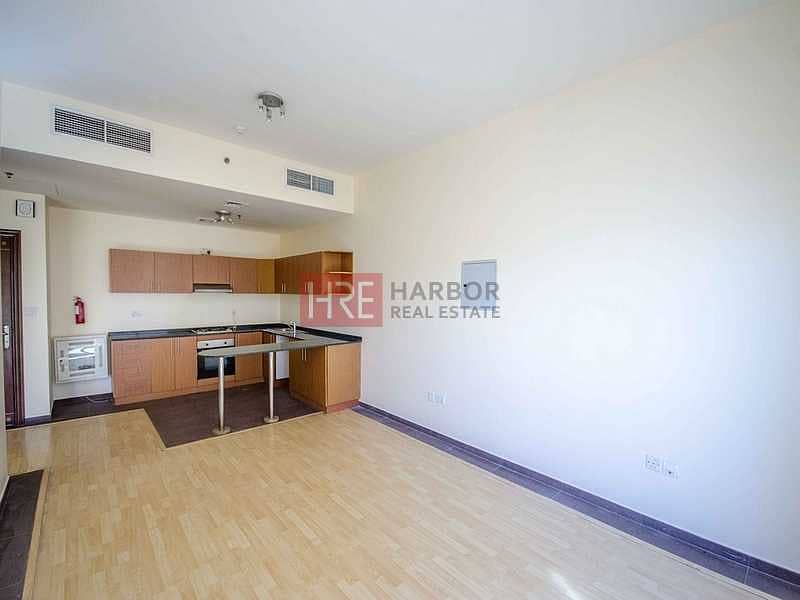 5 1 Month Free | Newly Refurbished 1 BR With Balcony