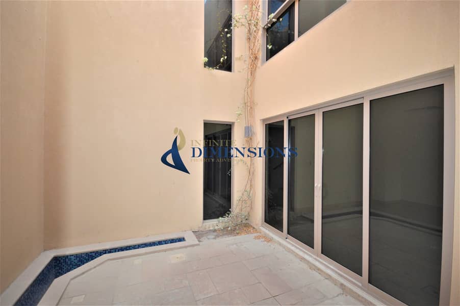 14 Stunning &  Spacious 3BR Townhouse I Negotiable