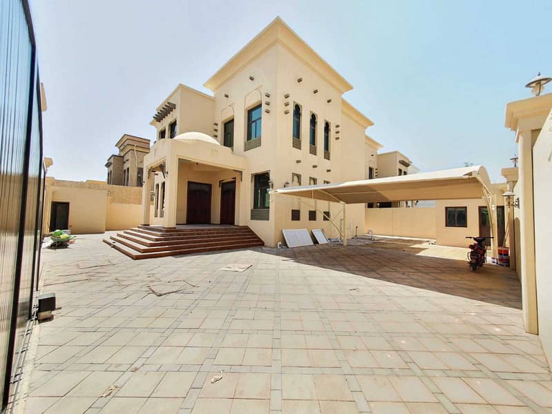 Private 4 Master Bedroom With Driver Room & Yard Private 4 Master Bedroom With Driver Room & Yard