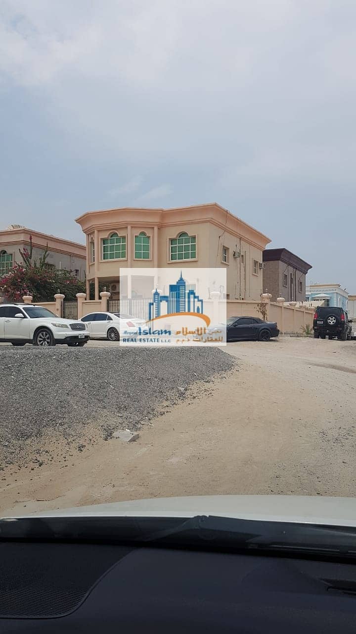 HUGE CORNER VILLA 5 BEDROOMS HALL MAJLIS AL RAWDA*/* HUGE CORNER VILLA 5 BEDROOMS HALL MAJLIS AL RAWDA*/*