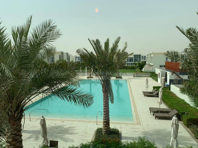 6 HOT DEAL | SINGLE ROW | POOL VIEW | VACANT