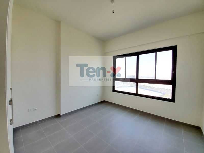 5 Specious 1BR Apt| Chiller Free| with Balcony