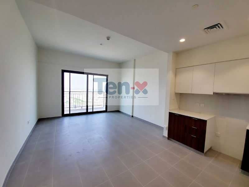12 Specious 1BR Apt| Chiller Free| with Balcony