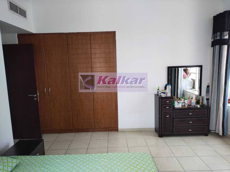 8 Spacious 2 bedroom | Furnished | Balcony