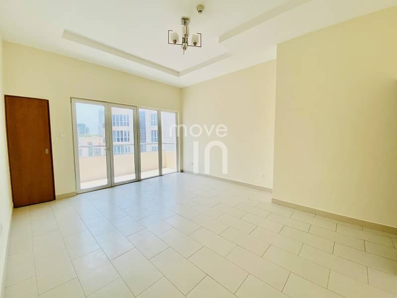 2 Superb Bright 1 Bed |Large Balcony | Pool Views